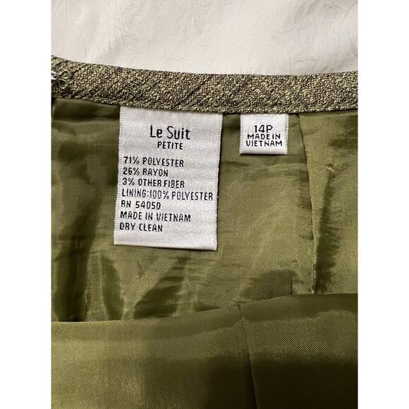 LeSuit Petite Women's 2 Piece Suit with Skirt, Size 14P - Picture 6 of 16